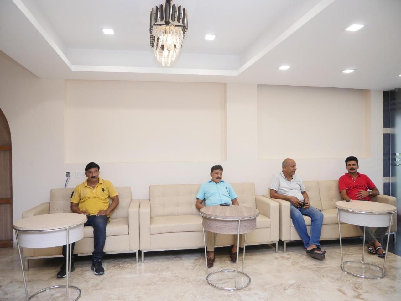 Variety Inn Patna  Exterior foto